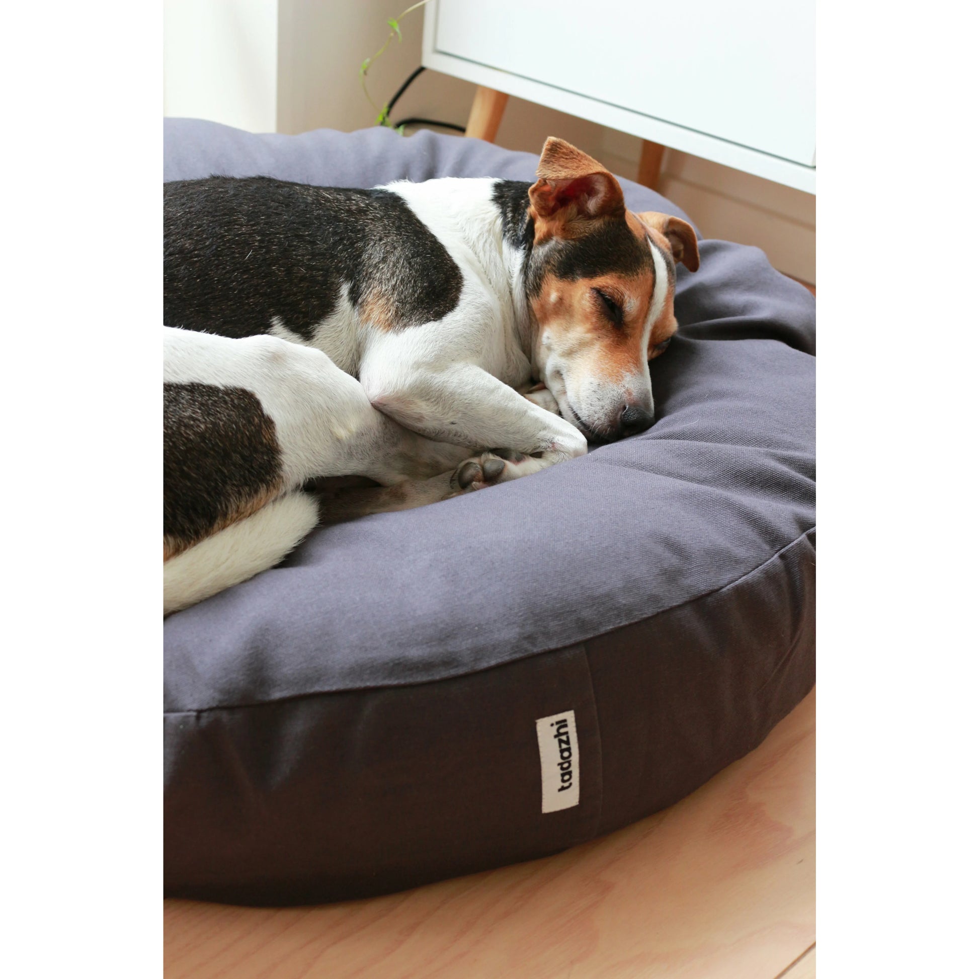 tadzhi Hundekissen Poespas warm grey mit Hund