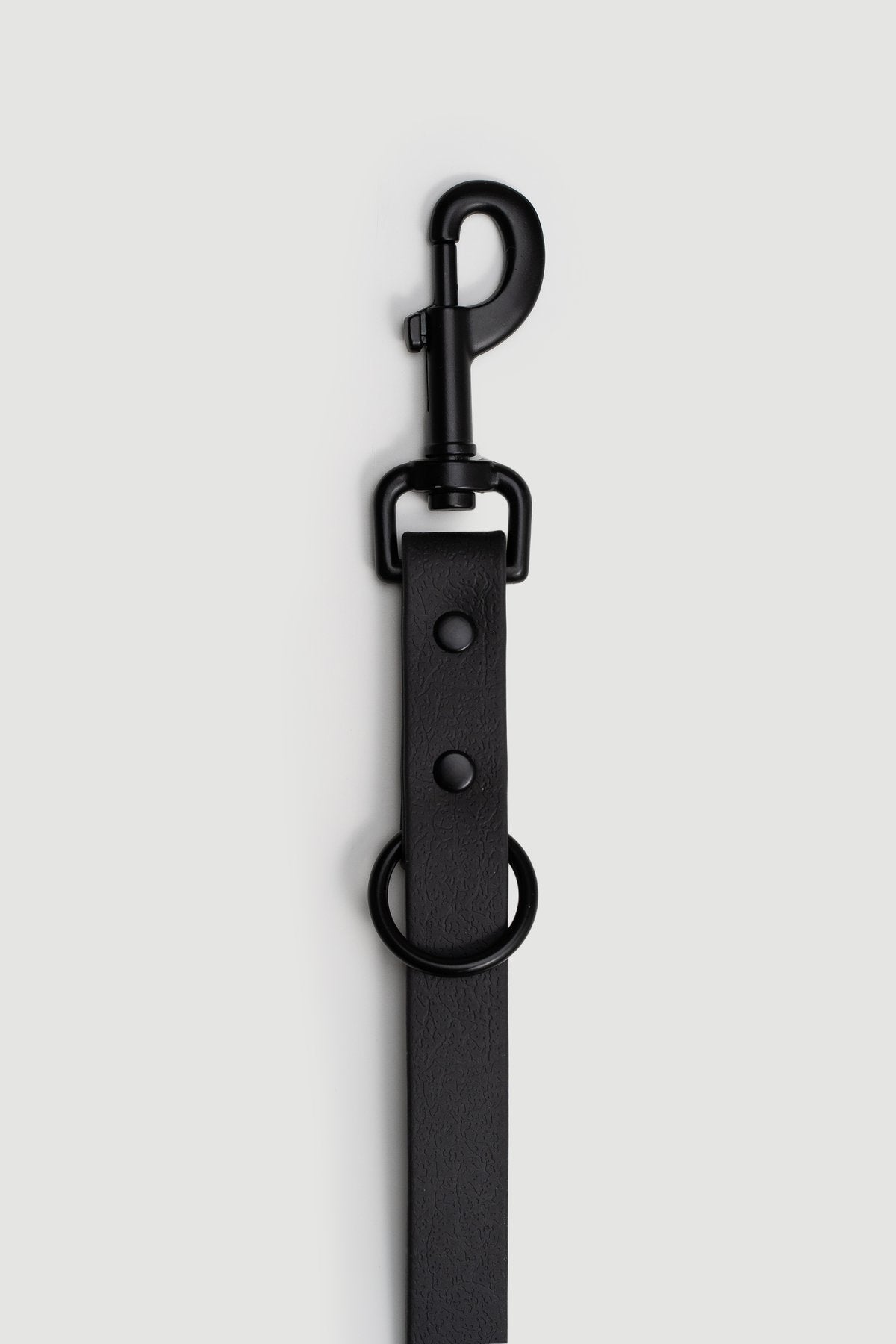 Biothane Hundeleine in schwarz von Thomas & Henry Detail